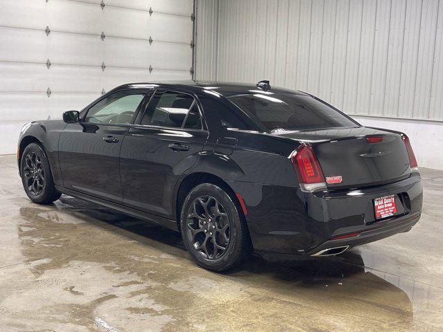 Photo of 2023 Gloss Black Chrysler 300