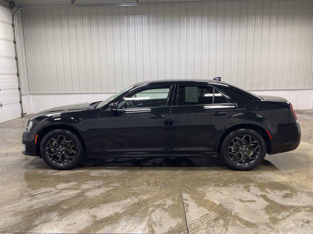 Photo of 2023 Gloss Black Chrysler 300