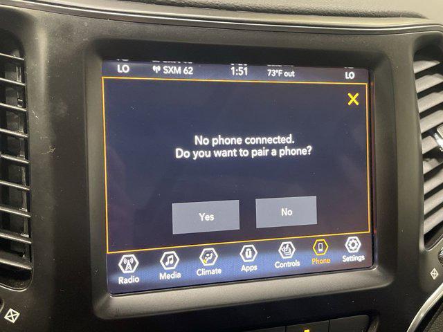 Photo of 2022 Granite Crystal Metallic Clearcoat Jeep Cherokee