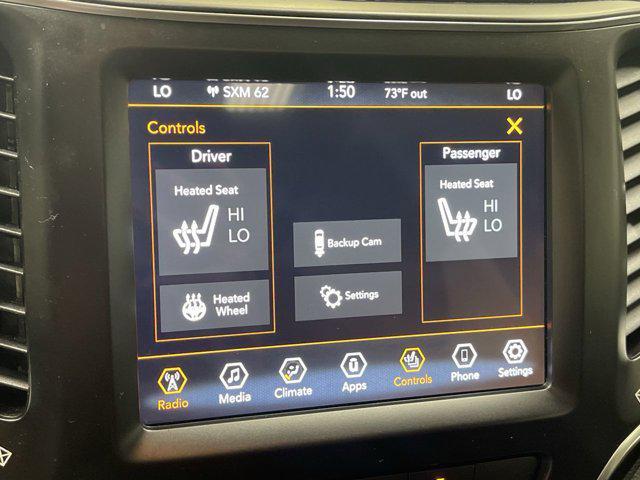 Photo of 2022 Granite Crystal Metallic Clearcoat Jeep Cherokee