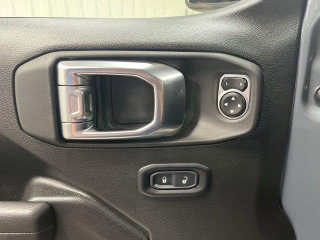 Photo of 2025 Anvil Clearcoat Jeep Wrangler