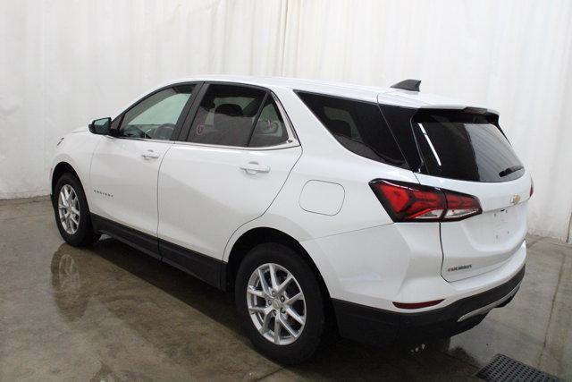 Photo of 2024 Iridescent Pearl Tricoat Chevrolet Equinox