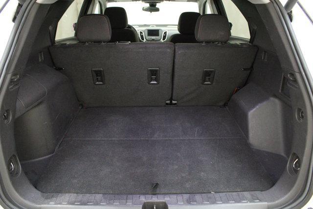 Photo of 2024 Iridescent Pearl Tricoat Chevrolet Equinox