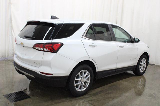 Photo of 2024 Iridescent Pearl Tricoat Chevrolet Equinox