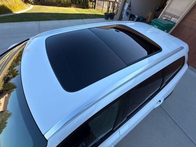 Photo of 2022 White Volvo V90 Cross Country