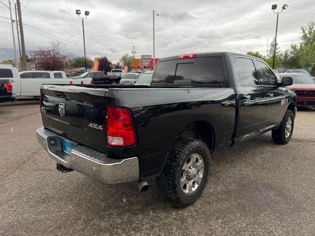 Photo of 2018 Brilliant Black Crystal Pearlcoat RAM 2500