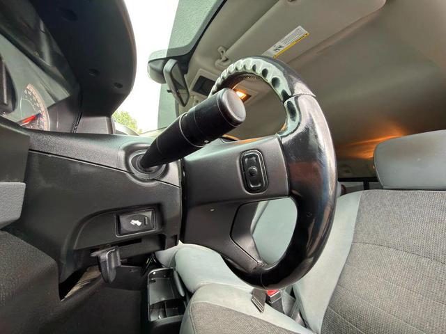 Photo of 2018 Brilliant Black Crystal Pearlcoat RAM 2500