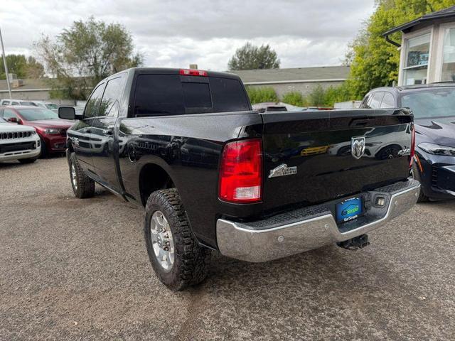 Photo of 2018 Brilliant Black Crystal Pearlcoat RAM 2500