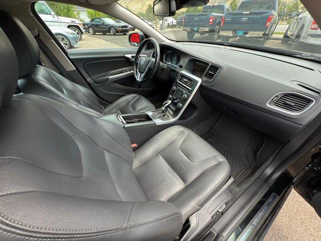 Photo of 2015 Black Volvo V60
