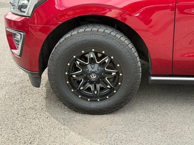 Photo of 2018 Ruby Red Metallic Tinted Clearcoat Ford Expedition Max