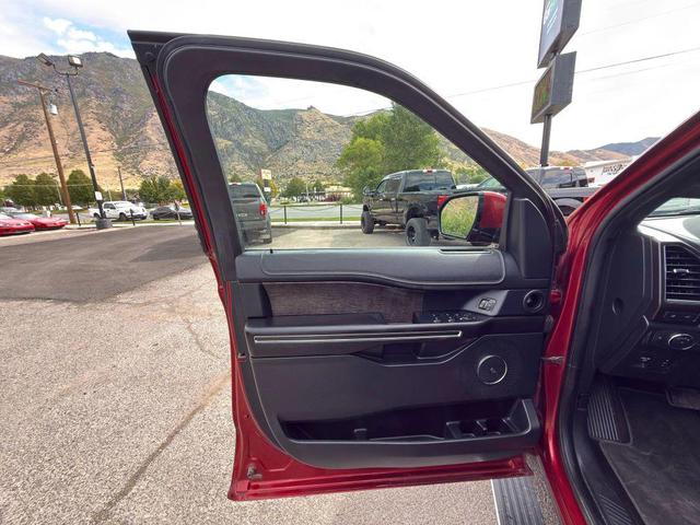 Photo of 2018 Ruby Red Metallic Tinted Clearcoat Ford Expedition Max