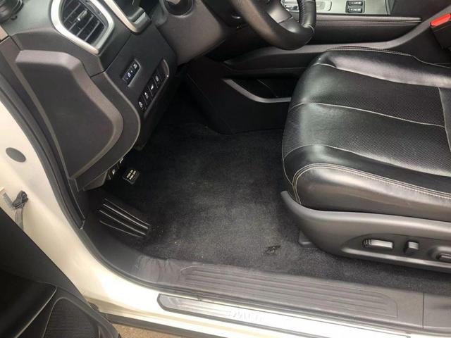 Photo of 2020 Pearl White Tricoat Nissan Murano