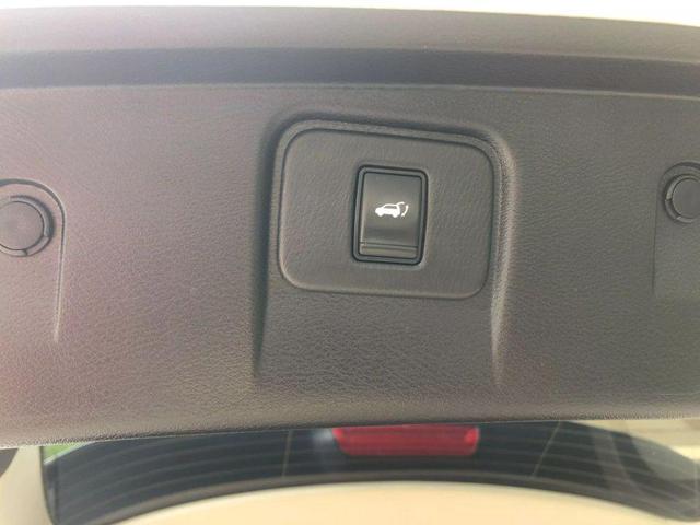 Photo of 2020 Pearl White Tricoat Nissan Murano