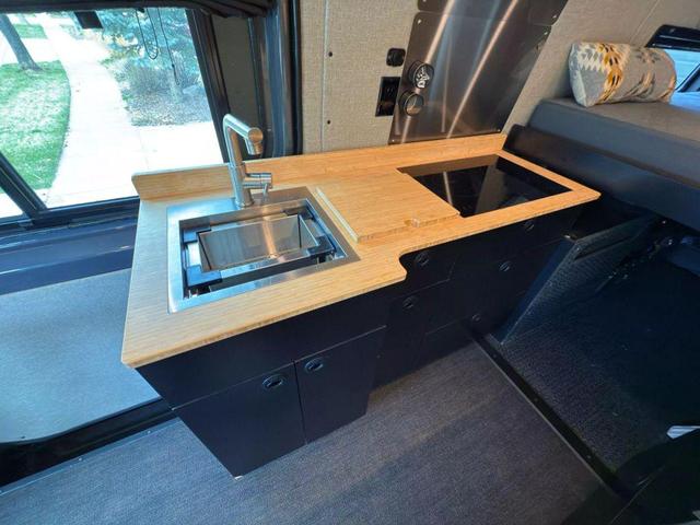 Photo of 2021 Gray Mercedes-Benz Sprinter 2500