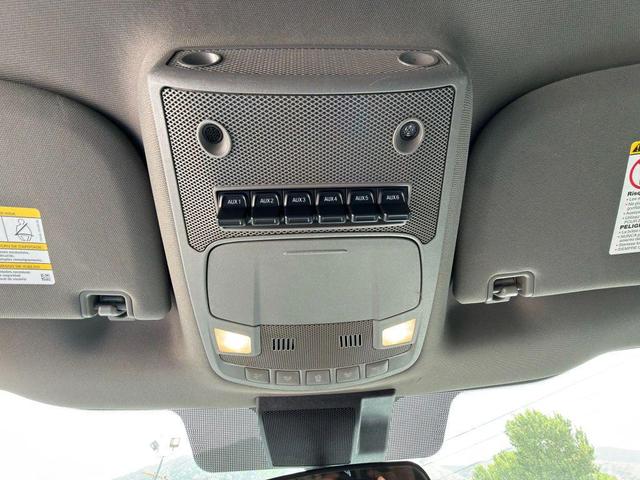 Photo of 2022 Oxford White Ford F-350
