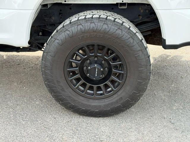 Photo of 2022 Oxford White Ford F-350