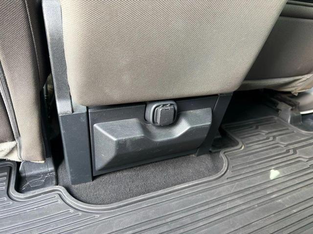 Photo of 2022 Oxford White Ford F-350
