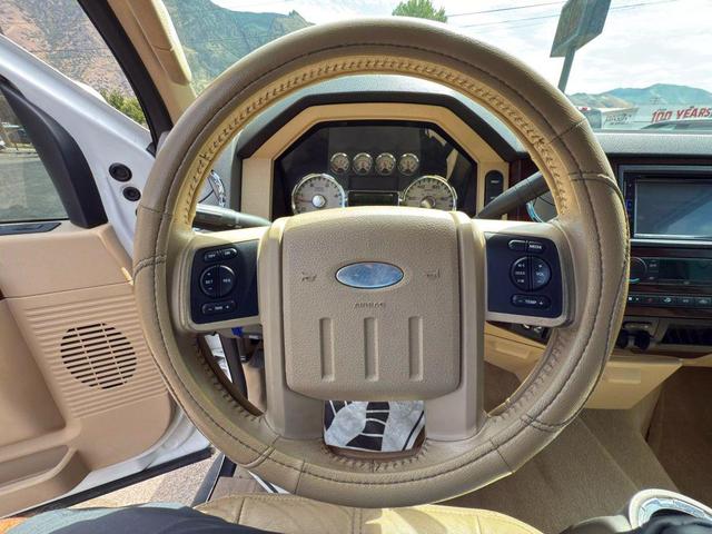 Photo of 2008 Oxford White Clearcoat Ford F-350
