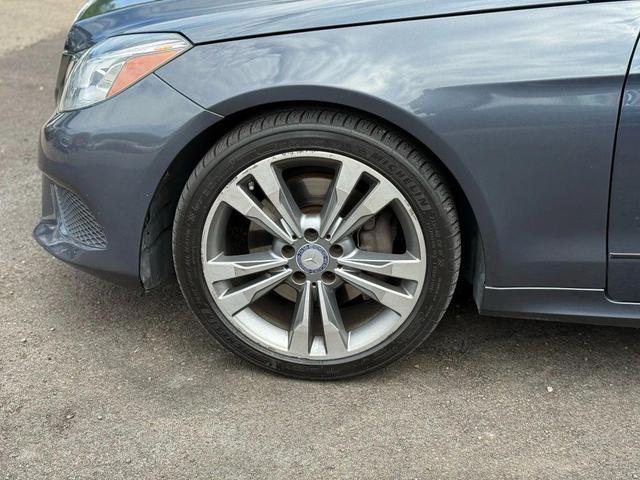 Photo of 2016 Gray Mercedes-Benz E-Class