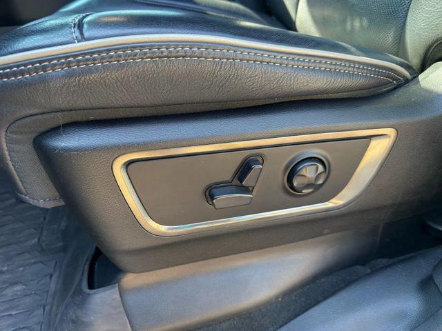 Photo of 2021 Bright White Clearcoat RAM 1500