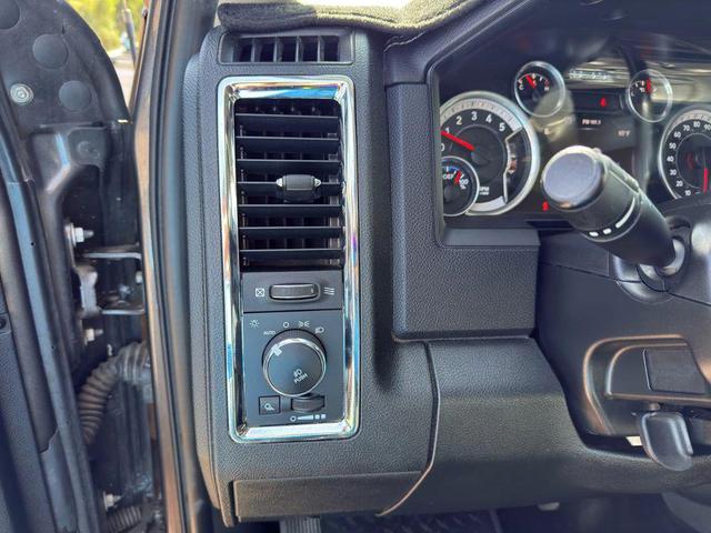 Photo of 2015 Gray RAM 3500