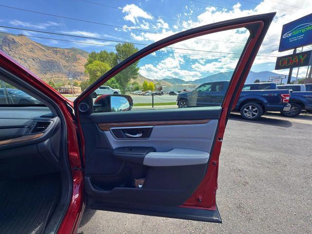 Photo of 2022 Radiant Red Metallic Honda CR-V Hybrid
