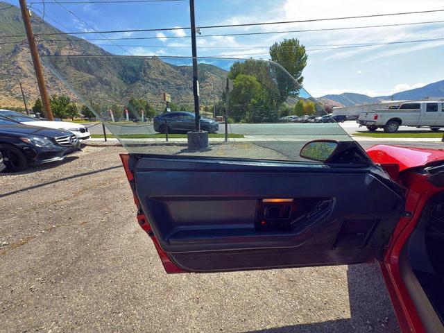 Photo of 1987 Red Chevrolet Corvette