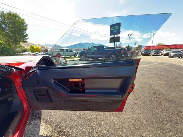 Photo of 1987 Red Chevrolet Corvette