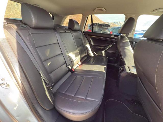 Photo of 2013 Reflex Silver Metallic Volkswagen Jetta SportWagen