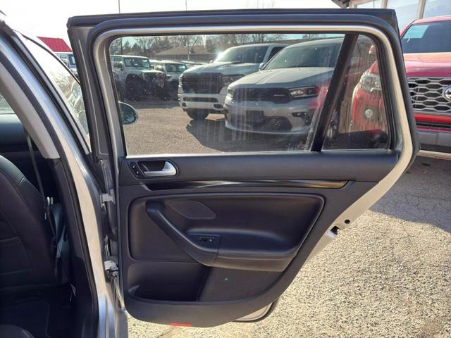 Photo of 2013 Reflex Silver Metallic Volkswagen Jetta SportWagen