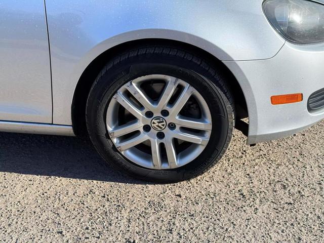 Photo of 2013 Reflex Silver Metallic Volkswagen Jetta SportWagen