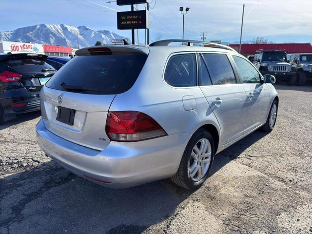 Photo of 2013 Reflex Silver Metallic Volkswagen Jetta SportWagen