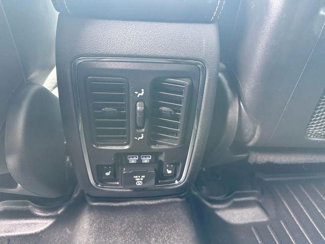 Photo of 2016 Gray Jeep Grand Cherokee