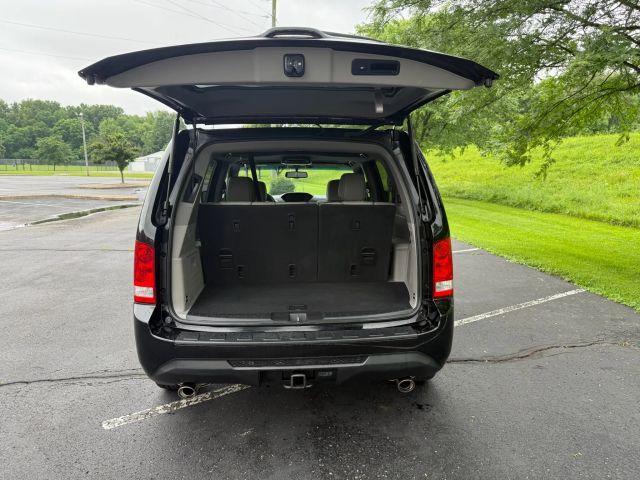 Photo of 2012 Black Honda Pilot