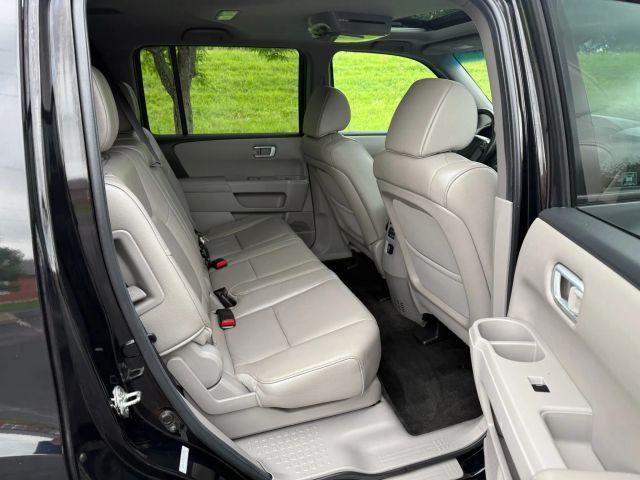 Photo of 2012 Black Honda Pilot
