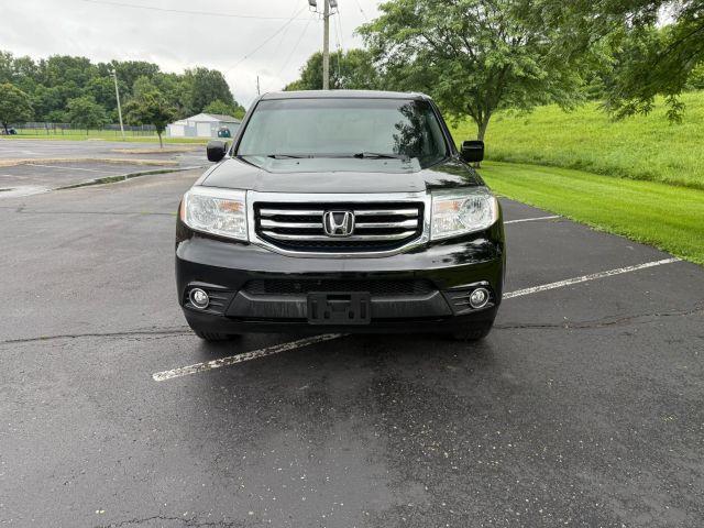 Photo of 2012 Black Honda Pilot