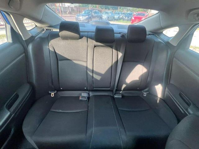 Photo of 2016 Blue Honda Civic