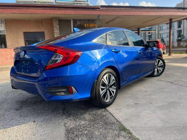 Photo of 2016 Blue Honda Civic
