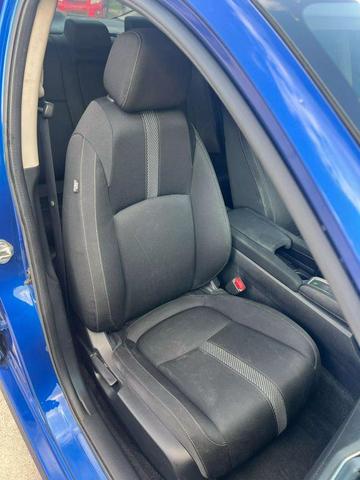 Photo of 2016 Blue Honda Civic