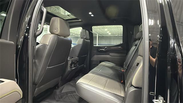 Photo of 2022 Black Chevrolet Silverado 1500