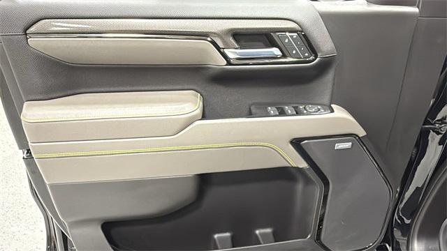 Photo of 2022 Black Chevrolet Silverado 1500