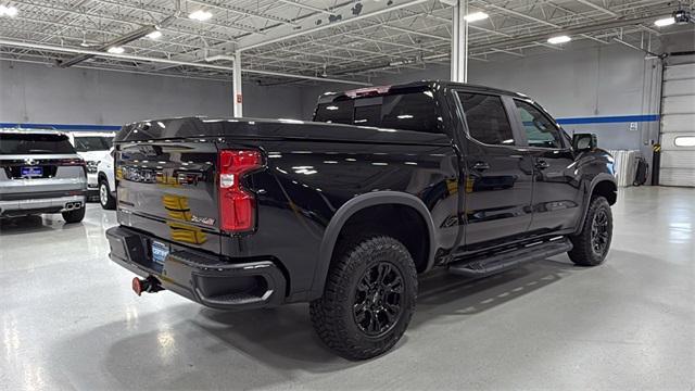 Photo of 2022 Black Chevrolet Silverado 1500