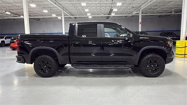Photo of 2022 Black Chevrolet Silverado 1500