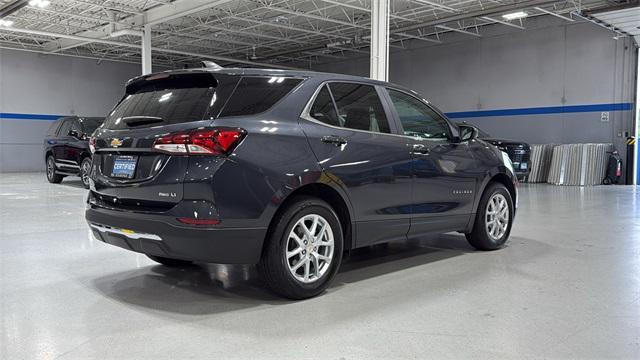 Photo of 2022 Iron Gray Metallic Chevrolet Equinox