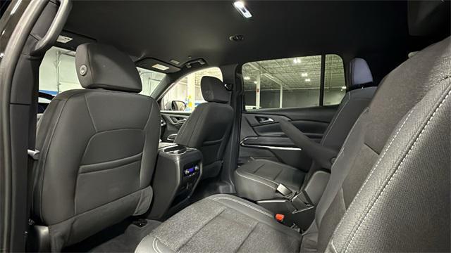 Photo of 2024 Mosaic Black Metallic Chevrolet Traverse