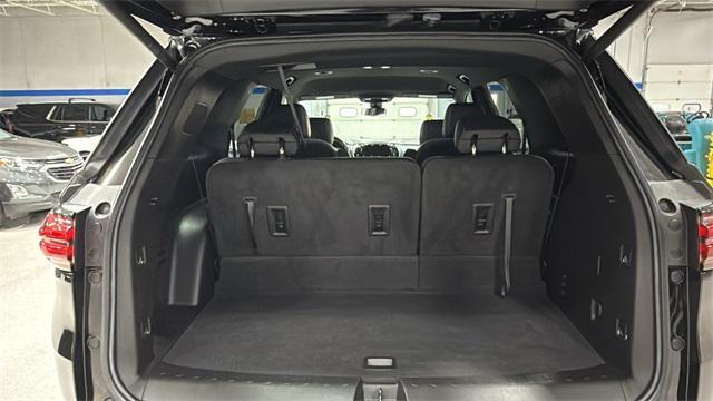 Photo of 2022 Mosaic Black Metallic Chevrolet Traverse