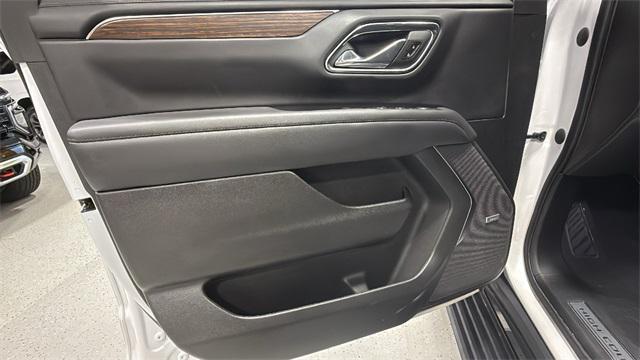 Photo of 2023 Iridescent Pearl Tricoat Chevrolet Tahoe