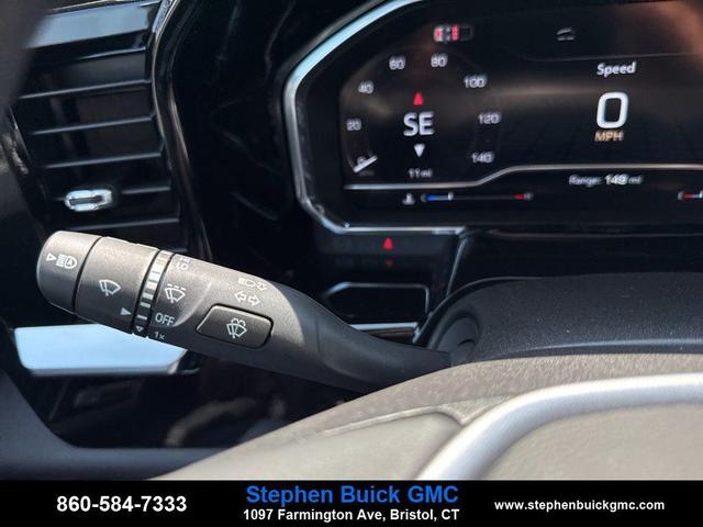 Photo of 2025 Summit White GMC Sierra 2500