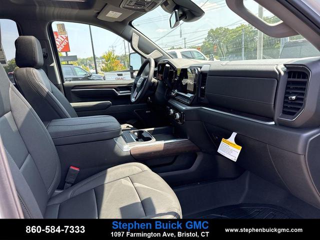 Photo of 2025 Summit White GMC Sierra 2500