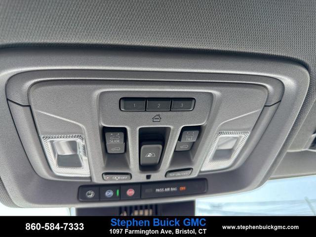 Photo of 2025 Summit White GMC Sierra 2500